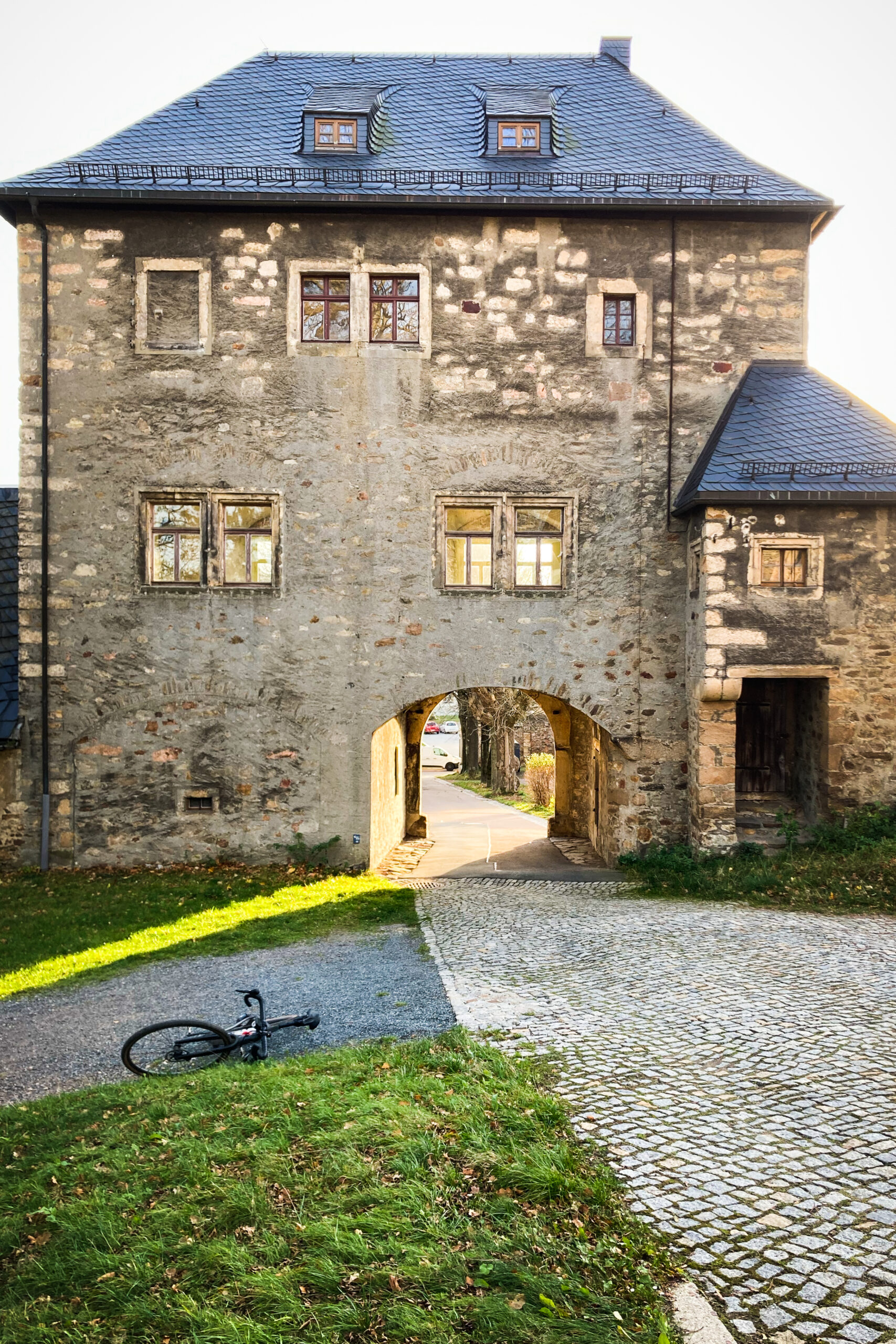 Das Schlosstorhaus bildet den Eingang zum Ensemble.